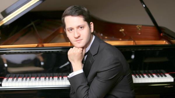 Пианист с мировым именем выступит при поддержке архангельского оркестра в Кирхе 
